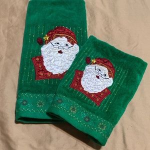 3/$10🔥Santa hand towel set.